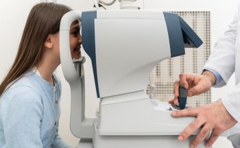 AT / Applanation Tonometry